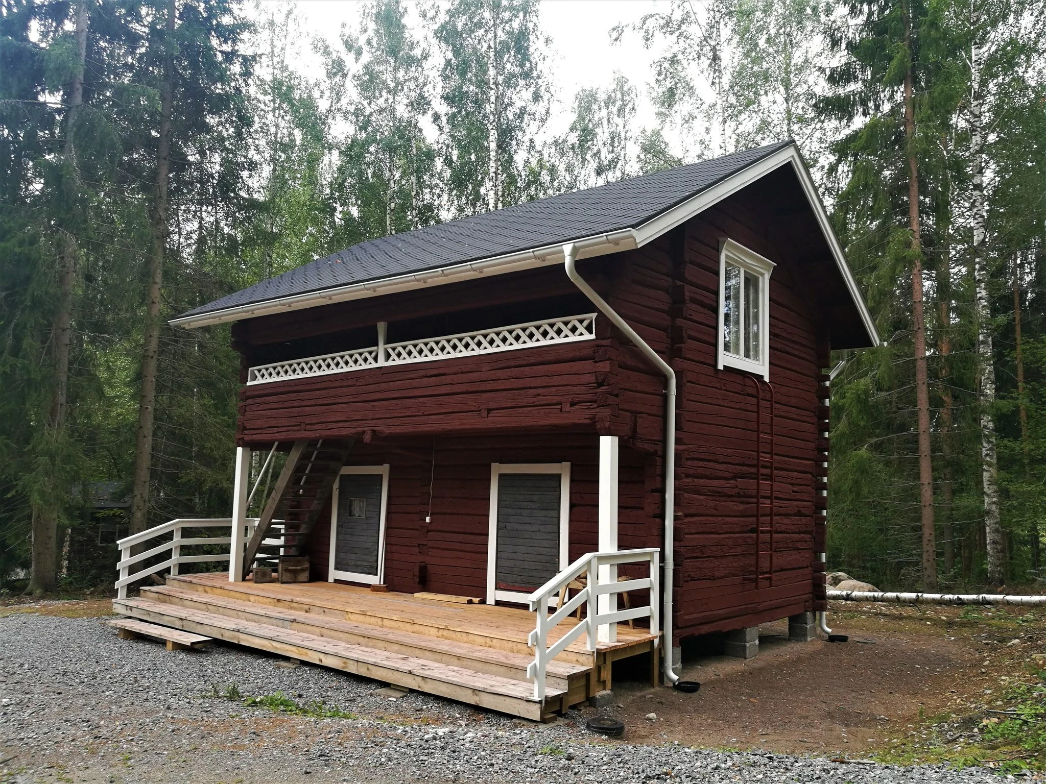 luhtiaitta cottage from outside at kettukallio